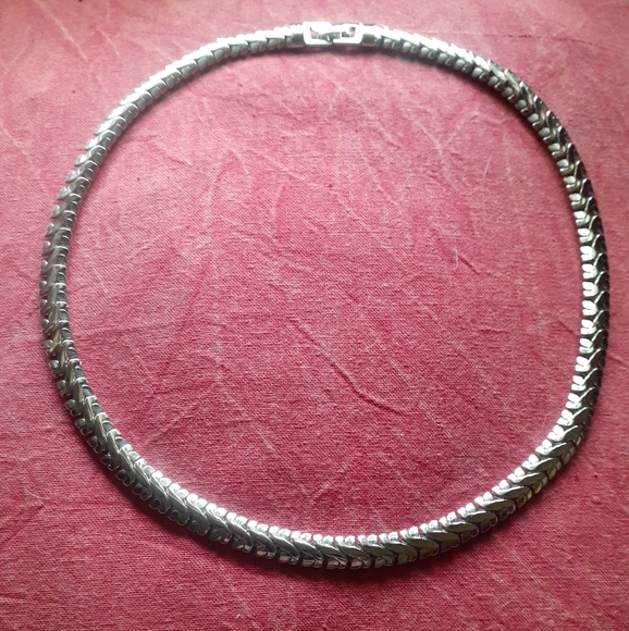 Monet Silver Link Chain - Picture 2 of 4